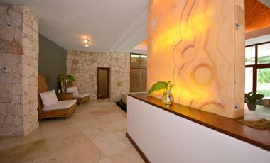 ESPECTACULAR CASA CONTEMPORÁNEA CON IMPRESIONANTE PAISAJISMO
