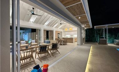 CASA EN VENTA EN LAGOS DEL PEÑON, GIRARDOT