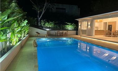 CASA EN VENTA EN LAGOS DEL PEÑON, GIRARDOT