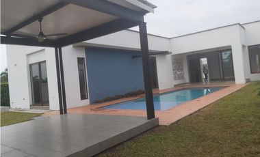 VENDEMOS  CASA CAMPESTRE UN PISO COND.BARU- VILLAVICENCIO