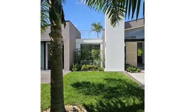 VENTA HERMOSA CASA CAMPESTRE CON PISCINA CERRITOS PEREIRA