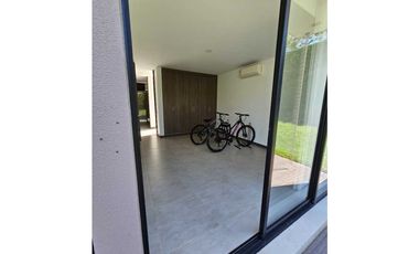 VENTA HERMOSA CASA CAMPESTRE CON PISCINA CERRITOS PEREIRA