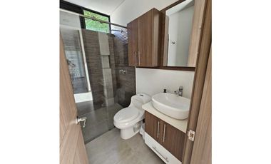 VENTA HERMOSA CASA CAMPESTRE CON PISCINA CERRITOS PEREIRA