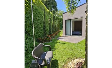 VENTA HERMOSA CASA CAMPESTRE CON PISCINA CERRITOS PEREIRA