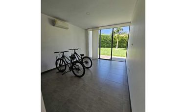 VENTA HERMOSA CASA CAMPESTRE CON PISCINA CERRITOS PEREIRA