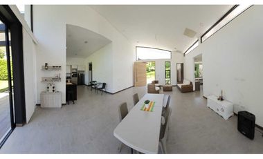 VENTA HERMOSA CASA CAMPESTRE CON PISCINA CERRITOS PEREIRA