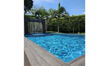 VENTA HERMOSA CASA CAMPESTRE CON PISCINA CERRITOS PEREIRA