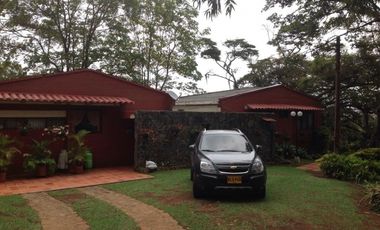 VENTA CASA CAMPESTRE PARCELACION  DAPA YUMBO