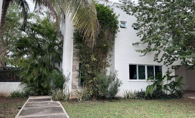 Casa en Renta en Mérida, Privada Las Palmas, Montes de Amé