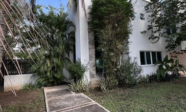 Casa en Renta en Mérida, Privada Las Palmas, Montes de Amé