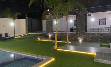 Terraza de eventos con alberca