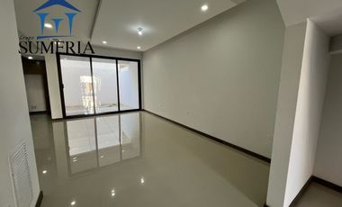 SE VENDE CASA NUEVA en Valdivia