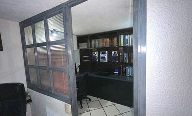 Consultorio en Centro Médico del Valle