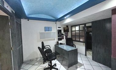 Consultorio en Centro Médico del Valle