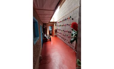 VENDO CASA 176 M2 CALCA CUSCO PERU