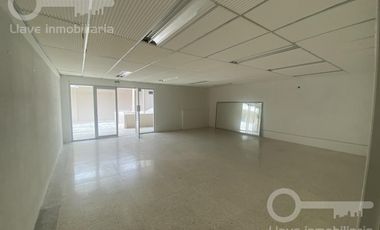 Oficina en renta ubicada en Zaragoza, Col. Centro, en Coatzacoalcos, Veracruz.