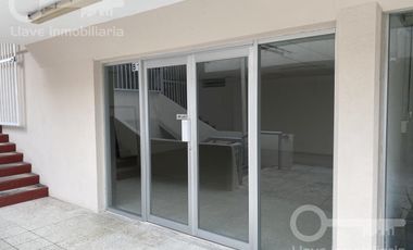 Oficina en renta ubicada en Zaragoza, Col. Centro, en Coatzacoalcos, Veracruz.