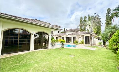 BALMORAL MANSION CON PISCINA / COSTA DEL ESTE / VENTA