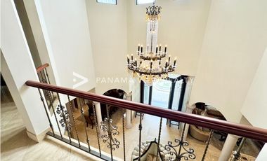 BALMORAL MANSION CON PISCINA / COSTA DEL ESTE / VENTA