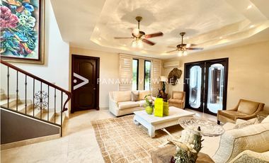 BALMORAL MANSION CON PISCINA / COSTA DEL ESTE / VENTA