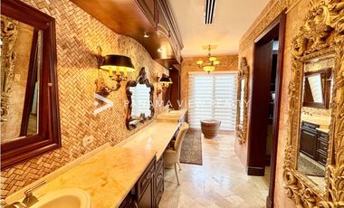 BALMORAL MANSION CON PISCINA / COSTA DEL ESTE / VENTA
