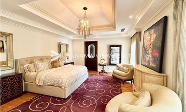 BALMORAL MANSION CON PISCINA / COSTA DEL ESTE / VENTA