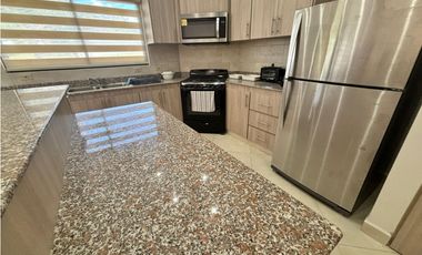 BOQUETE COUNTRY CLUB / 1704M2 / 2 HABITAC /  2 BAÑ / AMPLIO JARDIN