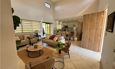 BOQUETE COUNTRY CLUB / 1704M2 / 2 HABITAC /  2 BAÑ / AMPLIO JARDIN