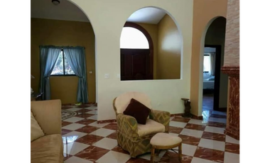 BOQUETE / VALLE ESCONDIDO / 3 HABIT + APARTAMENTO INDEPENDIENTE