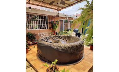 Se VENDE Casa en Villas del Golf, Frente a Brisas del Golf