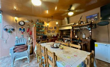 Se VENDE Casa en Villas del Golf, Frente a Brisas del Golf