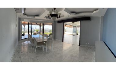 Se VENDE Casa Dúplex en Altos de Betania
