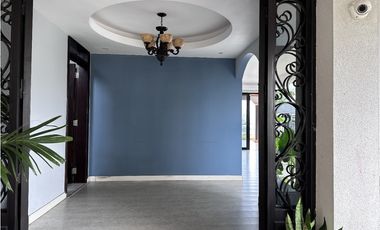 Se VENDE Casa Dúplex en Altos de Betania