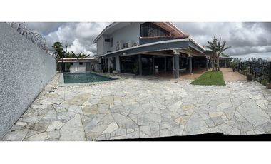 Se VENDE Casa Dúplex en Altos de Betania