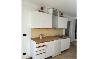 SE VENDE CASA  EN BARRIO BECCIU A METROS DEL CUCU OPORTUNIDAD
