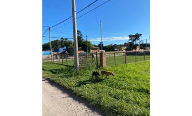 TERRENO EN ESQUINA ATLANTIDA SANTA CLARA DEL MAR