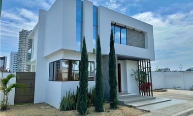 CASA EN VENTA EN LA EXCLUSIVA URBANIZACIÓN MONACO - BARBASQUILLO MANTA