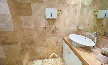 Oficina en Arriendo en Av.Andrés Bello/ El Golf