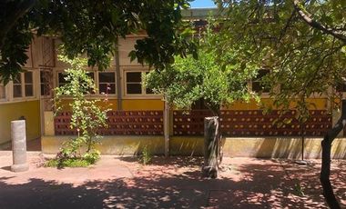 Casa en Venta en Esquina de membrillar con Igualdad