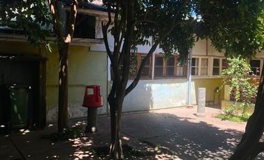 Casa en Venta en Esquina de membrillar con Igualdad