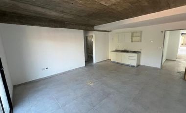 ALQUILER DE DEPARTAMENTO 2 AMBIENTES A ESTRENAR - CON COCHERA - MONTE GRANDE CENTRO