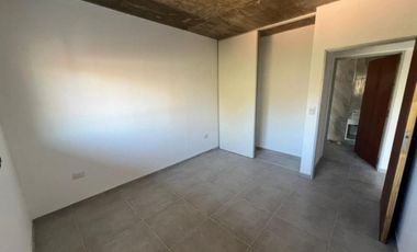 ALQUILER DE DEPARTAMENTO 2 AMBIENTES A ESTRENAR - CON COCHERA - MONTE GRANDE CENTRO