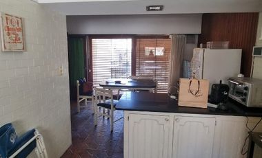 Chalet en venta en Bernal Oeste