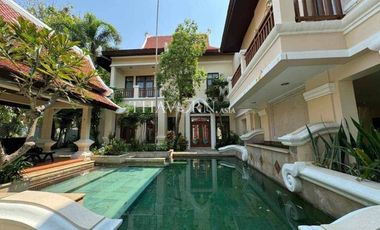 House For sale 3 bedroom 380 m² with land 556 m² in View Thale Marina, Pattaya