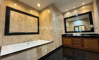 House For sale 3 bedroom 380 m² with land 556 m² in View Thale Marina, Pattaya