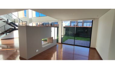 INIGUALABLE CASA EN ARRIENDO EN FONTANAR - CHA, C/MARCA