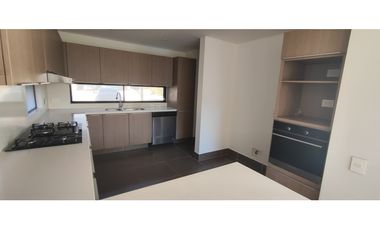 INIGUALABLE CASA EN ARRIENDO EN FONTANAR - CHA, C/MARCA