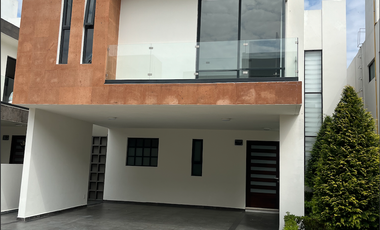 CASA EN VENTA CERCA DE METEPEC RÁPIDA SALIDA A CDMX...