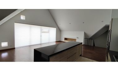 IMPONENTE APTO. EN ARRIENDO - CHA, C/MARCA