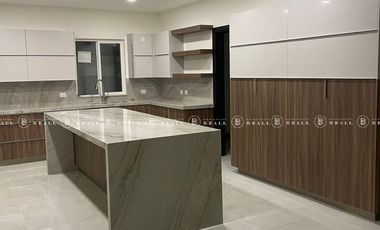 CASA EN VENTA EN BOSQUES DEL VALLE II
